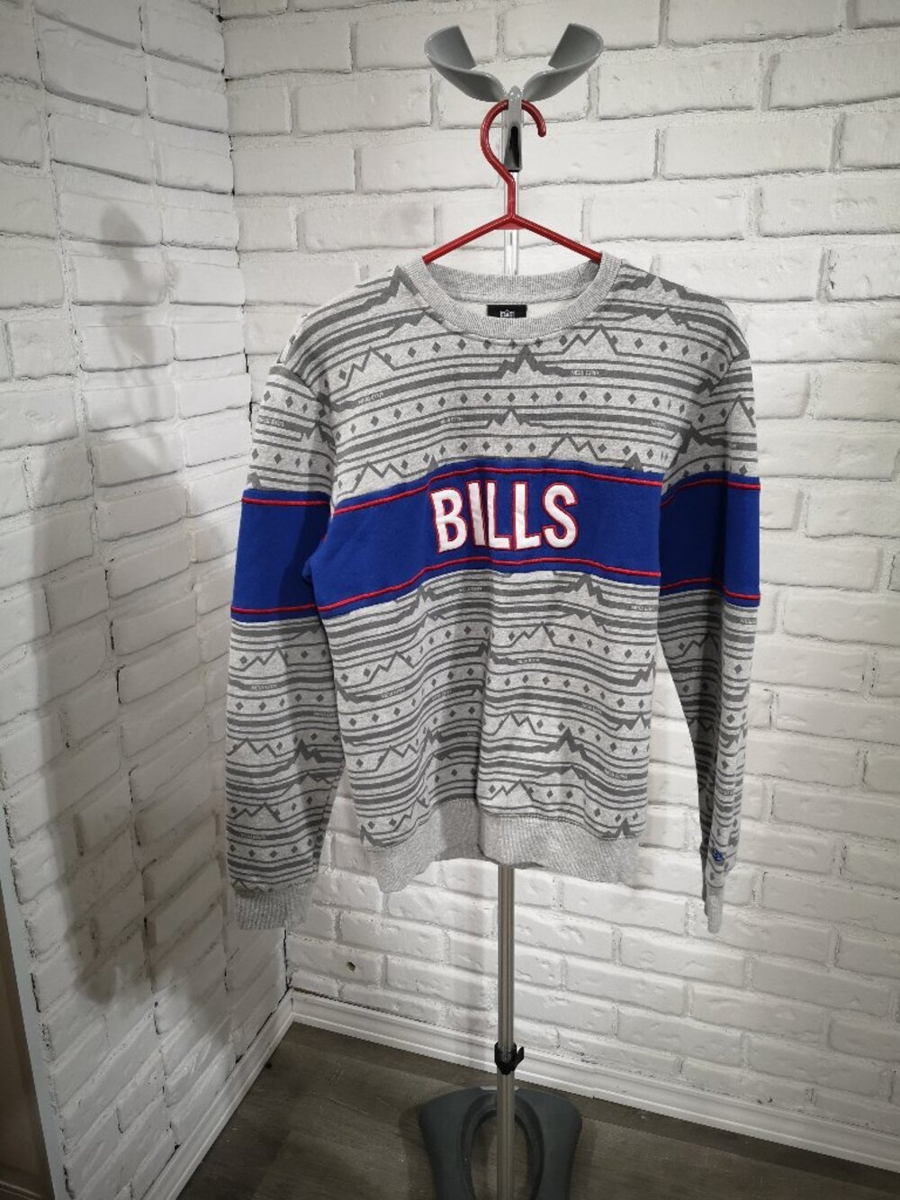 NFL Team Apparel New Era Men's Size Small Buffalo Bills Fleece Lined Sweatshirt